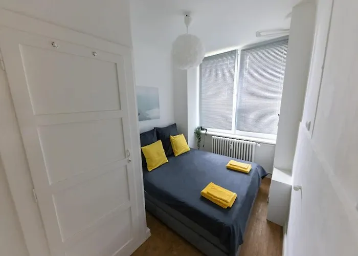 Appartement Spacious For 9 In Great Location *