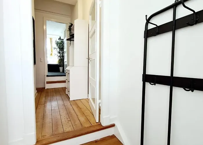 Appartement Spacious For 9 In Great Location *